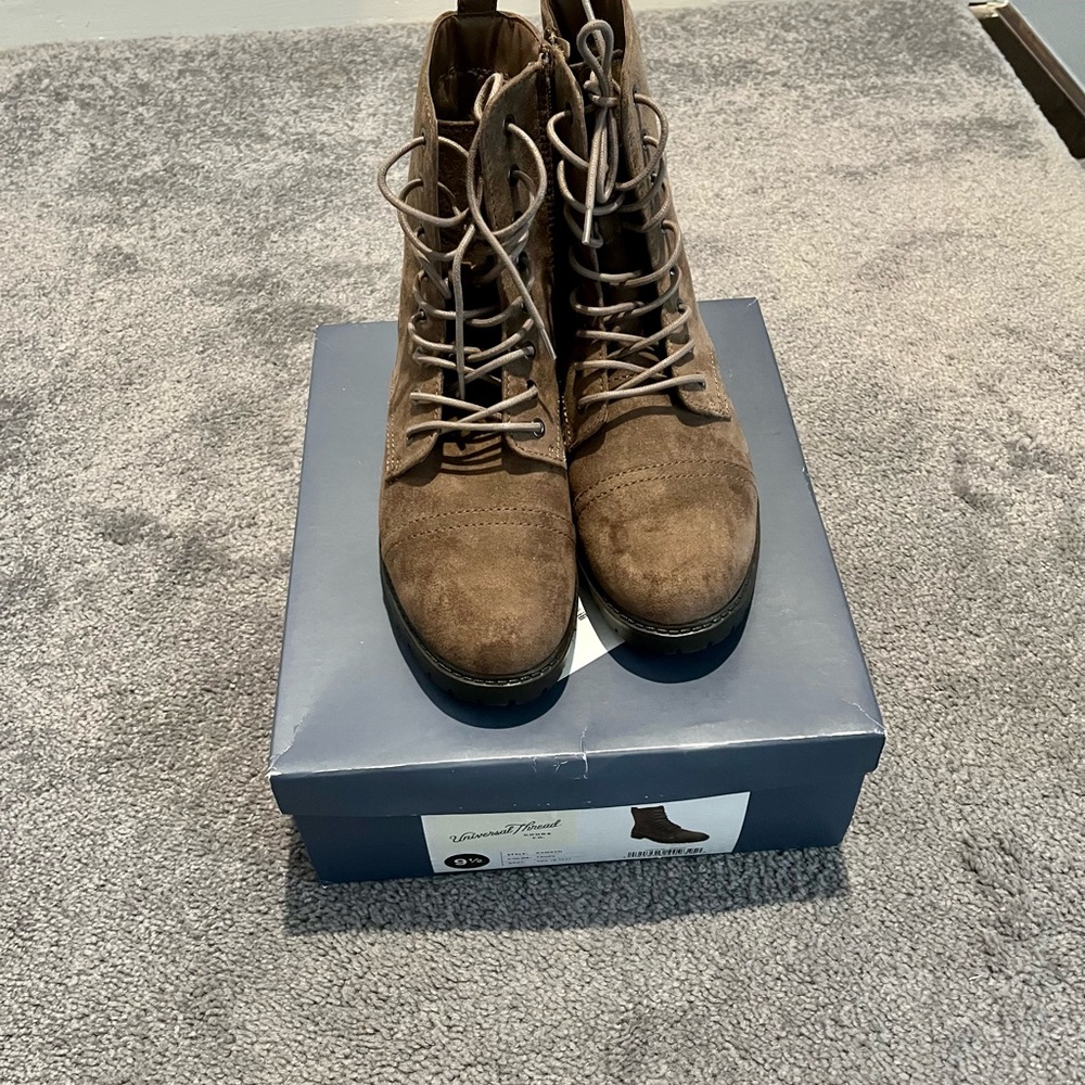 Taupe Military Style Women’s Boots size 9.5